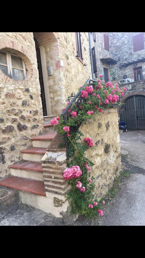 Апартаменти Rosa Di Maggio Pari Екстер'єр фото